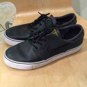 Nike Janoski shoes